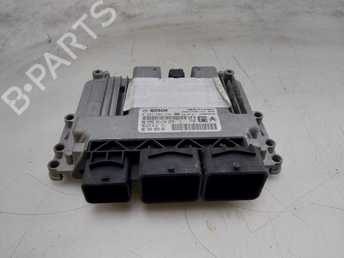 Used Engine control unit (ECU) Engine control unit (ECU) PEUGEOT 208 I (CA_, CC_) 1.4 VTi (95 hp) 33812009 33812009