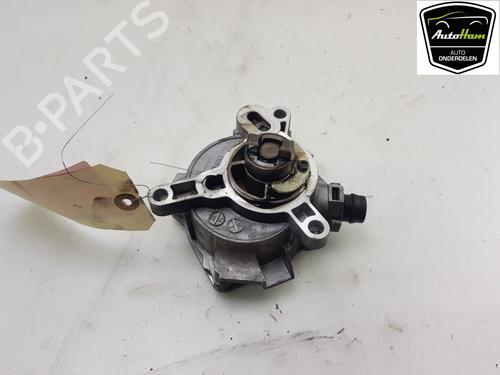 Used Vacuum pump VOLVO V40 Hatchback (525) D4 (190 hp) 13147844