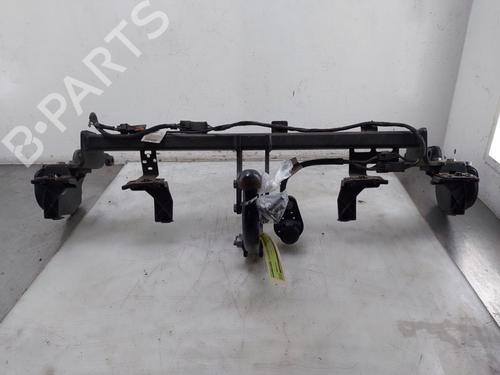 Used Tow ball/Mechanism RENAULT CAPTUR II (HF_) E-TECH 145 (HFMU) (143 hp) 32183983