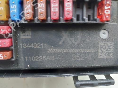Fuse box OPEL ASTRA J Sports Tourer (P10) 1.6 CDTi (35) | BP29887830E1
