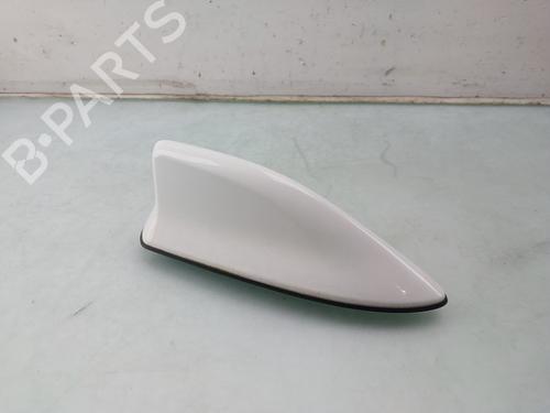 Antena/Base Antena/Base TOYOTA YARIS (_P21_, _PA1_, _PH1_) 1.5 Hybrid (MXPH10, MXPH11) (116 hp) 33956475 33956475