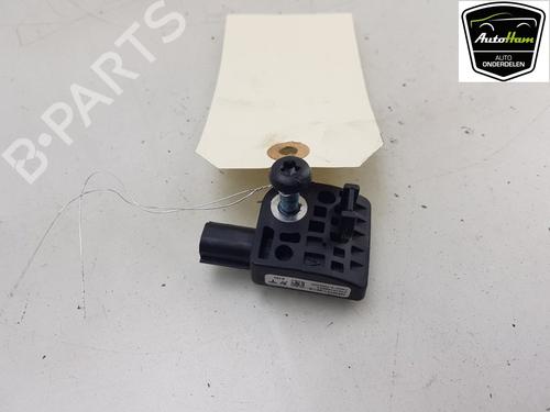Elektronische module TESLA MODEL S (5YJS) 75D AWD (525 hp) 19521104