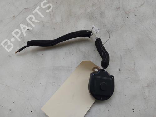 Antenne/Halterung für TESLA MODEL X (5YJX) 75D AWD (525 hp) 31801601