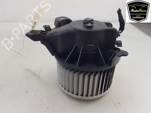 Used Heater blower motor FIAT GRANDE PUNTO (199_) 1.4 (199AXB11, 199AXB1A, 199BXB1A, 199AXL1A) (77 hp) 19086425