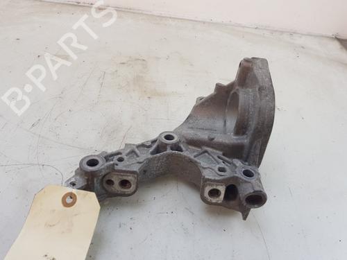 Used Engine mount Engine mount MERCEDES-BENZ A-CLASS (W177) A 180 (177.084) (136 hp) 24888006 24888006