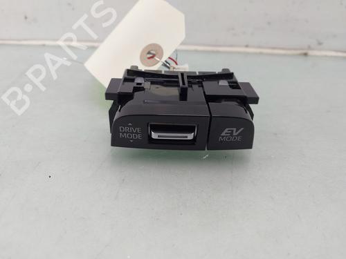 Used Switch TOYOTA COROLLA Saloon (_E21_) 1.8 VVTi Hybrid (126 hp) 30183968