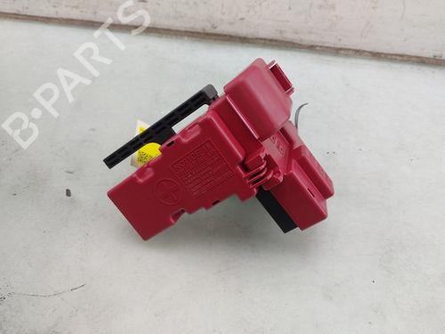 Used Fuse box Fuse box TOYOTA YARIS (_P21_, _PA1_, _PH1_) 1.5 Hybrid (MXPH10, MXPH11) (116 hp) 39711114 39711114
