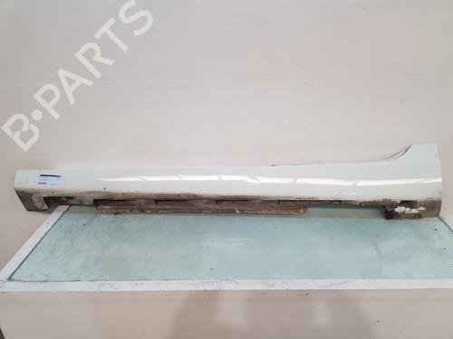 Used Left sideskirt VOLVO V40 Hatchback (525) T3 (152 hp) 24476387