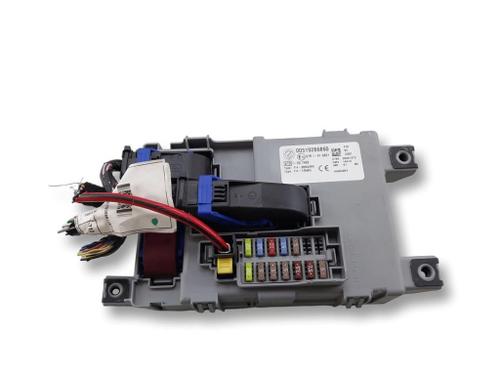 Fuse box FIAT 500 C (312_) 0.9 (312AG1A) | BP40598406E1 - Image 2