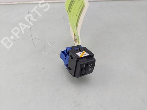 Used Switch TOYOTA COROLLA Saloon (_E21_) 1.8 VVTi Hybrid (126 hp) 30183961