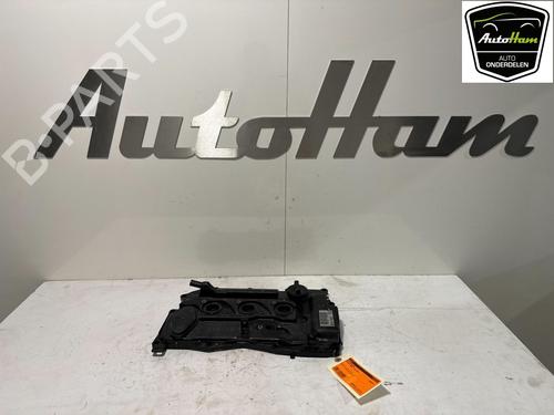 Used Valve cover TOYOTA YARIS (_P21_, _PA1_, _PH1_) 1.5 Hybrid (MXPH11) (92 hp) 13150219