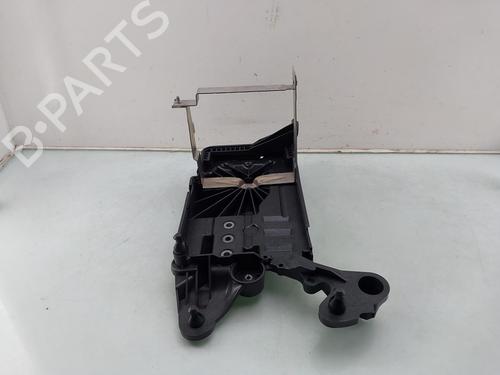 Used Support VW GOLF VIII (CD1, DA1) 2.0 GTI Clubsport (300 hp) 29503911