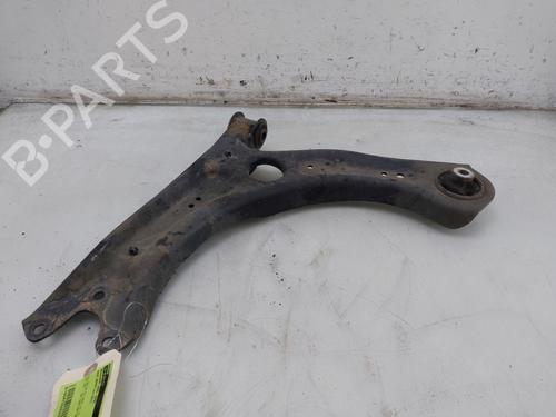 Bras de suspension avant gauche SEAT ARONA (KJ7, KJP) 1.0 TSI (95 hp) 31143648