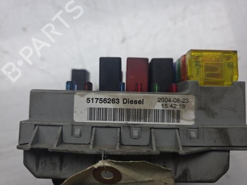 Fuse box FIAT DOBLO Box Body/MPV (223_) 1.3 JTD 16V | BP31946074E1
