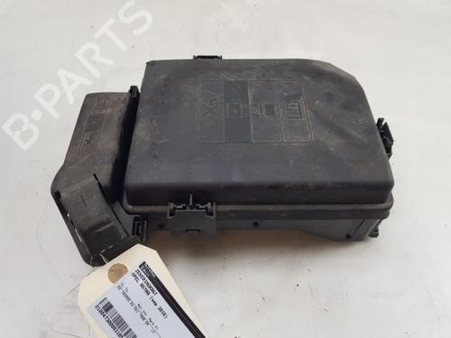 fuse-box-opel-astra-k-b16-2015-2016-2017-2018-2019-2020-2021-2022-25449146 main image