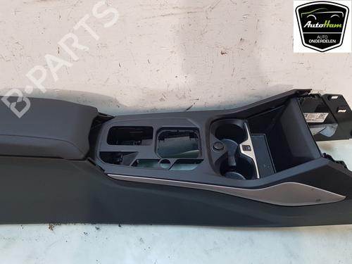 Armrest / Center console BMW 1 (F40) 118 i | BP20720596I20 
