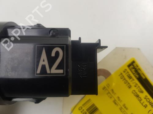 Switch TOYOTA COROLLA Estate (_E21_) 1.8 Hybrid (ZWE211W) | BP12035221I30 