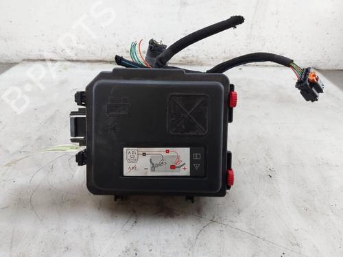 Used Fuse box Fuse box OPEL CORSA F (P2JO) 1.2 MHEV (101 hp) 36489300 36489300