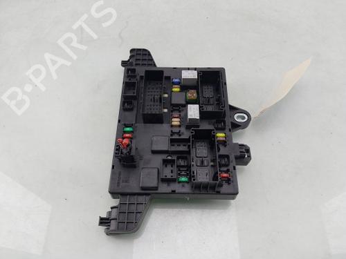 Used Fuse box Fuse box OPEL ZAFIRA TOURER C (P12) 1.4 (75) (140 hp) 26681621 26681621