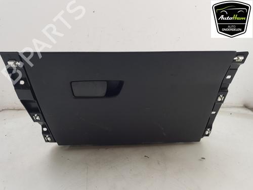 Used Glove box Glove box 17646366 17646366
