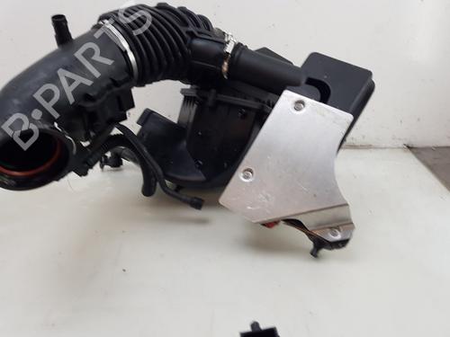 Boîtier de filtre à air BMW X5 (G05, F95) xDrive 50 e Plug-in-Hybrid (489 hp) 28716040