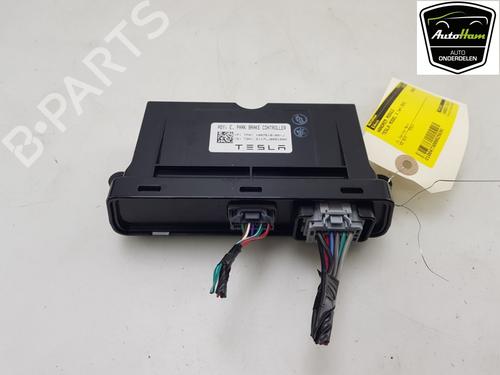 Used Electronic module TESLA MODEL X (5YJX) 75D AWD (525 hp) 16531395