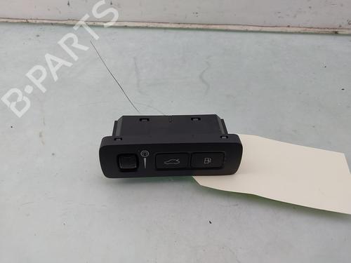 Used Switch VOLVO XC60 II (246) T8 Hybrid AWD (390 hp) 30060438