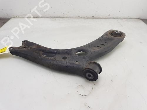 Used Right front suspension arm Right front suspension arm 37462961 37462961