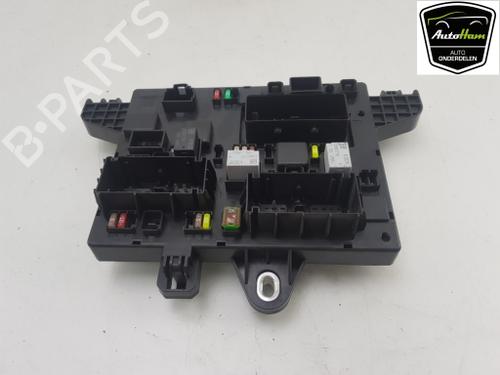 Used Fuse box Fuse box OPEL ZAFIRA TOURER C (P12) 2.0 CDTi (75) (130 hp) 15292560 15292560