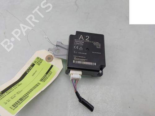 Annen TOYOTA COROLLA Saloon (_E21_) 1.8 VVTi Hybrid (126 hp) 30183965