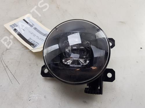 Used Left front fog light PEUGEOT 3008 II SUV (MC_, MR_, MJ_, M4_) 1.2 THP/ PureTech 130 (MRHNSM, MRHNSU, MRHNSJ, MRHNYW,... (131 hp) 28715984