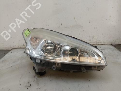 Used Right headlight Right headlight PEUGEOT 208 I (CA_, CC_) 1.4 VTi (95 hp) 33812008 33812008