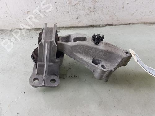 Used Engine mount DACIA DUSTER (HM_) 1.0 LPG (HMMT) (101 hp) 24316769