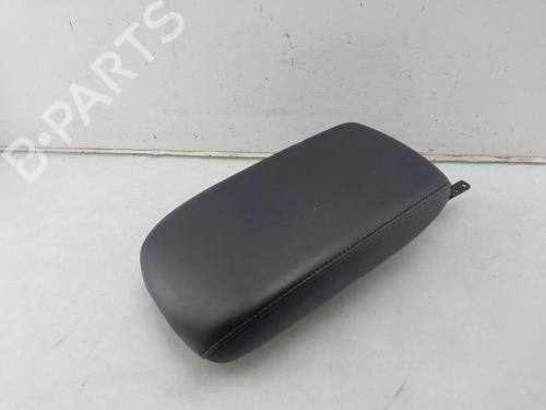 Armrest / Center console TOYOTA RAV 4 IV (_A4_) 2.5 Hybrid 4WD (AVA44, AVA44_) | BP30466322I20 