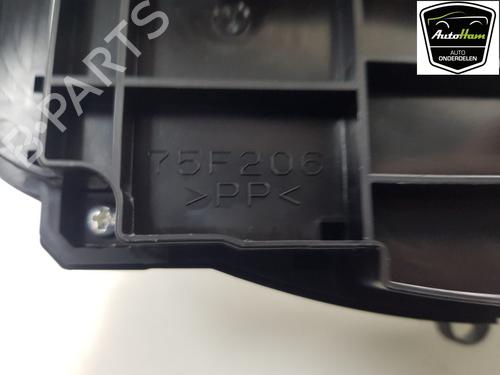 Climate control TOYOTA YARIS (_P13_) 1.5 Hybrid (NHP130_, NHP130) | BP18787998I5 