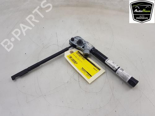 Used Front right belt tensioner Front right belt tensioner 29061595 29061595