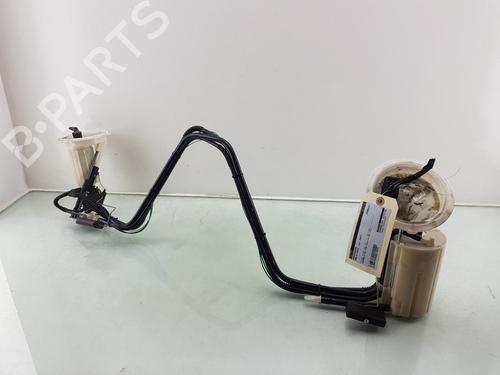 Used Fuel pump BMW 6 Convertible (E64) 650 i (367 hp) 24825885