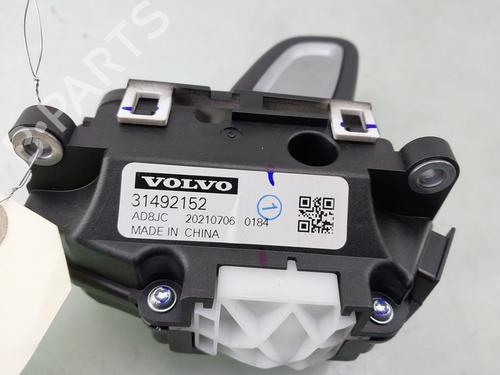 Gear lever VOLVO XC60 II (246) T8 Hybrid AWD | BP30121507M90 