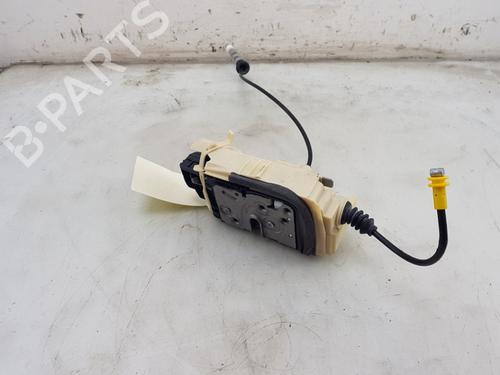 Cerradura puerta trasera izquierda VOLVO XC40 (536) T4 Plug-in Hybrid (211 hp) 31657313