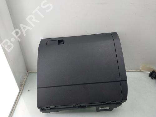 Used Glove box VW TIGUAN (AD1, AX1) 1.4 TSI (125 hp) 31610237