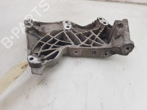 Used Engine mount Engine mount MERCEDES-BENZ VITO Van (W447) 111 CDI (447.601, 447.603, 447.605) (114 hp) 23573549 23573549