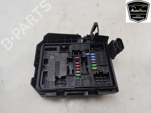 Used Fuse box DACIA SANDERO III 1.0 TCe 100 ECO-G (101 hp) 12051261