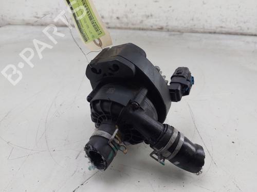 Pompe de circulation d'eau RENAULT ARKANA I (LCM_, LDN_) 1.6 E-TECH 145 (LDMU) (143 hp) 32359396