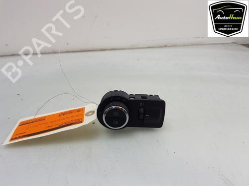 Used Headlight switch CHEVROLET AVEO Hatchback (T300) 1.3 D (95 hp) 12039564