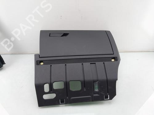 Used Glove box AUDI A3 Limousine (8YS, 8YM) 30 TFSI Mild Hybrid (110 hp) 26125320