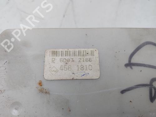 Fuse box RENAULT CLIO III (BR0/1, CR0/1) 1.4 16V | BP30121602E1