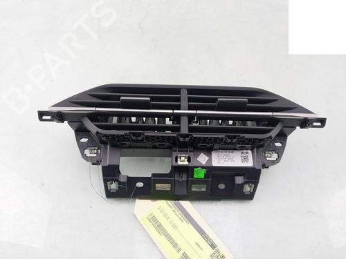 Used Air vent PEUGEOT 208 II (UB_, UP_, UW_, UJ_) e-208 (136 hp) 30351784