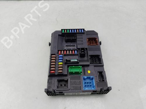 Used Fuse box Fuse box PEUGEOT 208 I (CA_, CC_) 1.4 VTi (95 hp) 33718161 33718161