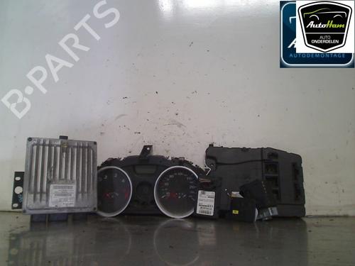 Used Switch RENAULT MEGANE II Estate (KM0/1_) 1.5 dCi (KM1F) (86 hp) 13108140