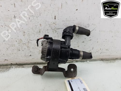 Used Auxiliary water pump BMW X5 (F15, F85) xDrive 40e (313 hp) 30102666